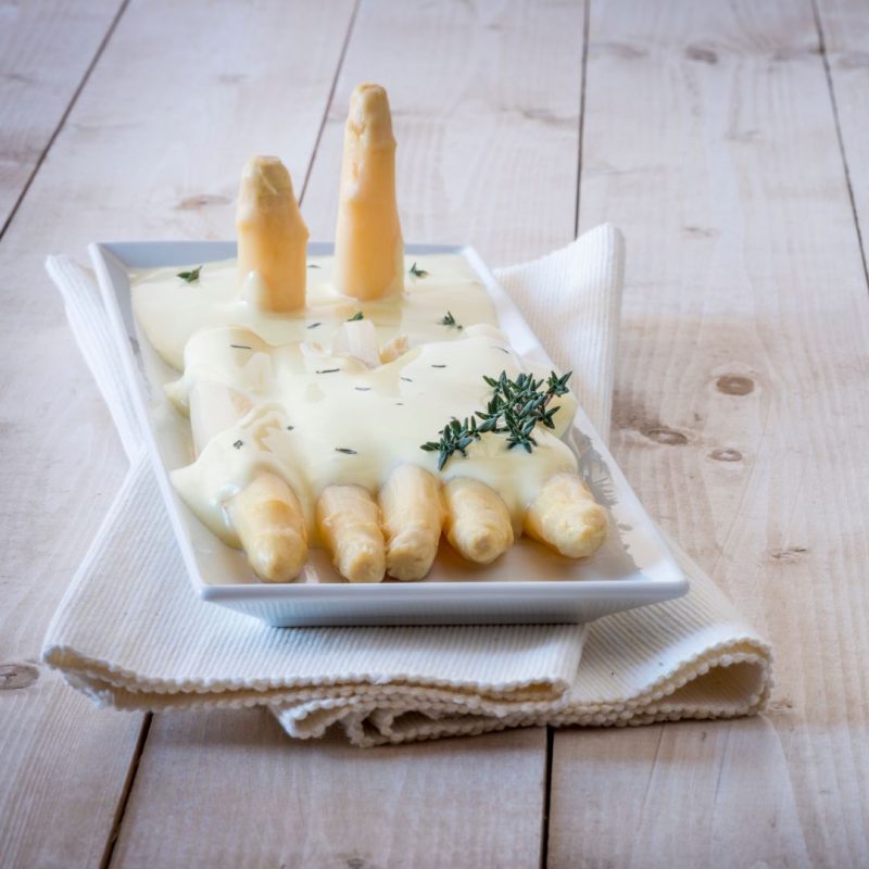 Tarro de espárragos blancos